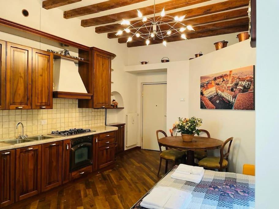 Bella Ciao Old Town Apartment Bergamo Exterior photo