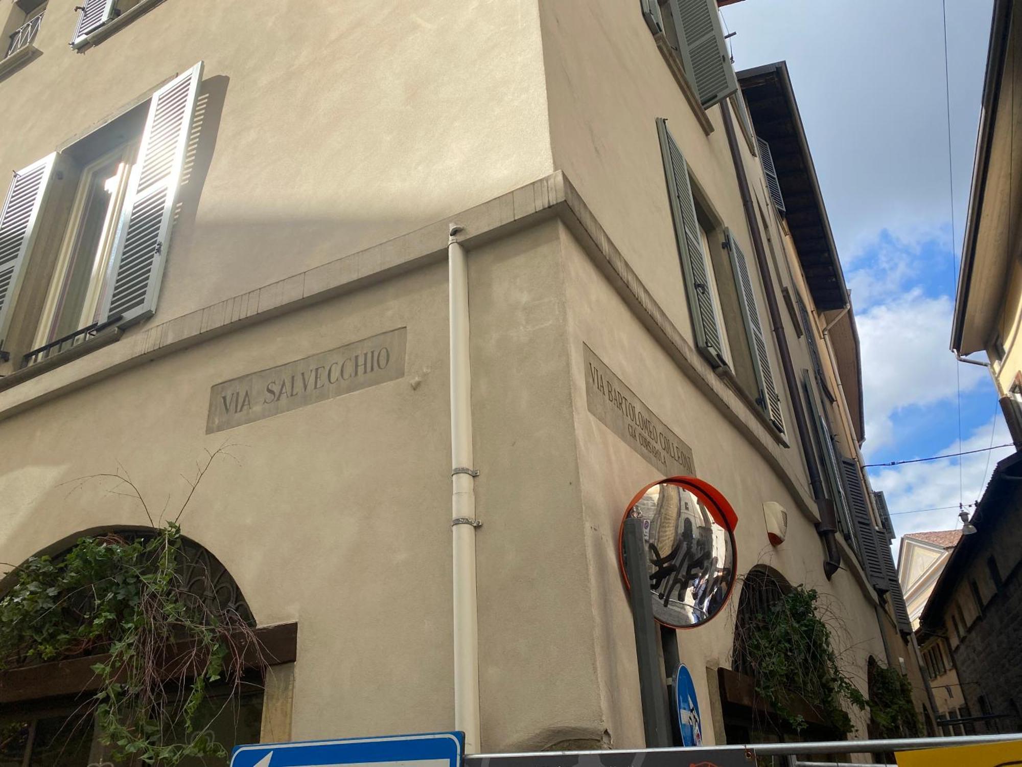 Bella Ciao Old Town Apartment Bergamo Exterior photo